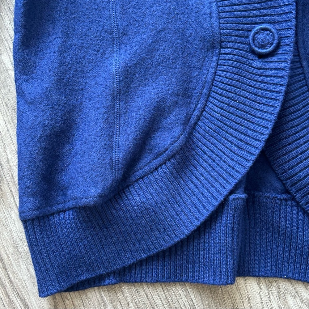 Women’s Olsen 100% lamp wool cardigan sweater - Picture 7 of 12